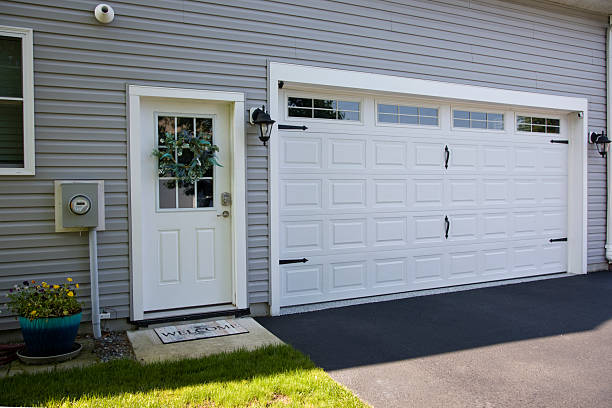 24/7 Emergency Garage Door Panel Replacement experts in Crow Agency, MT